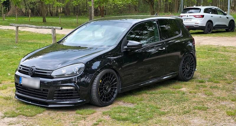 Schwarz Gebraucht 2010 VW Golf VI R Coupé | 18.000 € - Bild 1/4