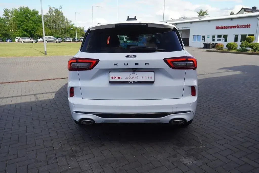 Gebraucht Ford Kuga ST-Line 184 PS (135 kW) 2025 Schwarz SUV