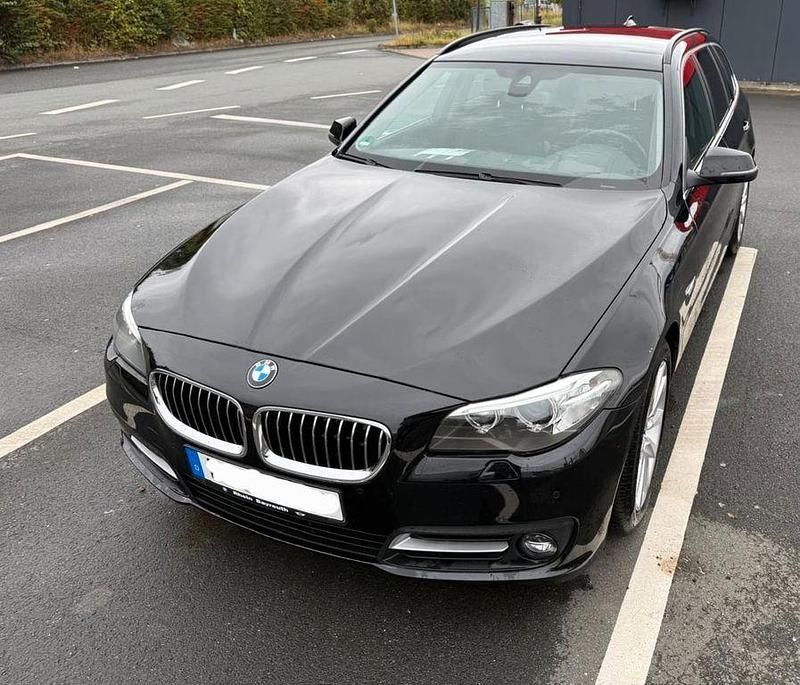 Schwarz Gebraucht 2017 BMW 520 Kombi | 21.000 € (Fairer Preis) - Bild 1/4