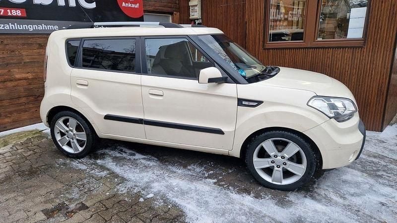 Gebraucht Kia Soul 128 PS (94 kW) 2009 Gelb SUV