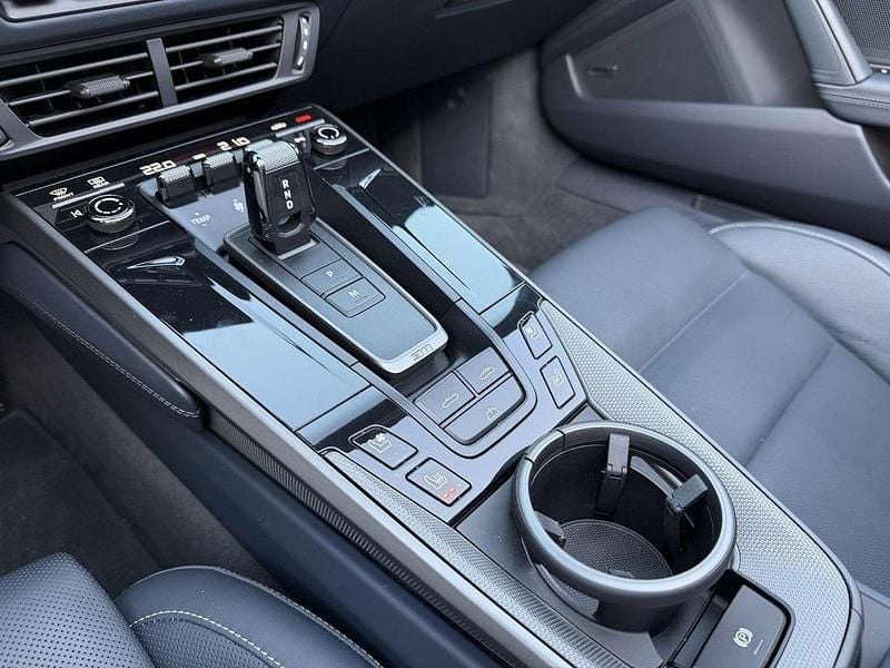 Gebraucht Porsche 992 394 PS (289 kW) 2025 Blau Cabrio