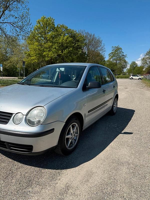 Używany VW Polo 75 KM (55 kW) 2002 Srebrny Hatchback