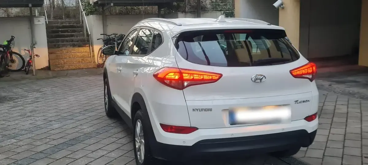 Gebraucht Hyundai Tucson 132 PS (97 kW) 2017 Weiß SUV