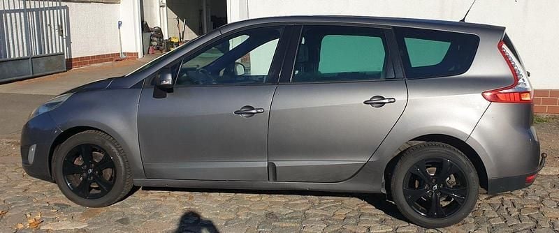 Grau Gebraucht 2011 Renault Scénic Van / Kleinbus | 2.299 € - Bild 1/4