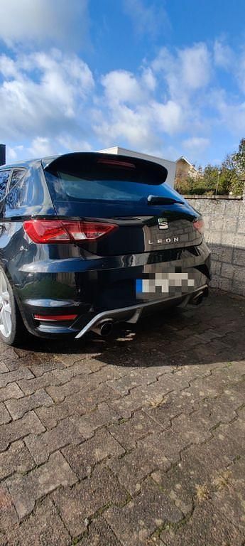 Schwarz Gebraucht 2012 Seat Leon Style Limousine | 4.799 € (Teuer) - Bild 1/4