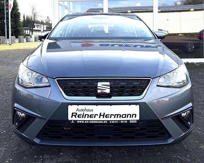 Gebraucht Seat Ibiza Style 95 PS (69 kW) 2017 Monsungrau metallic (pirineos) SUV