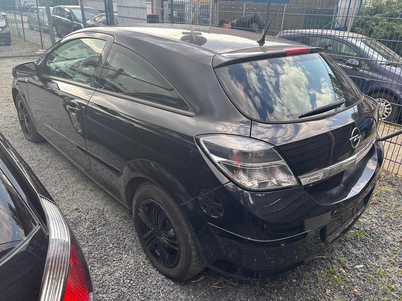 Gebraucht Opel Astra 90 PS (66 kW) 2007 Schwarz Limousine
