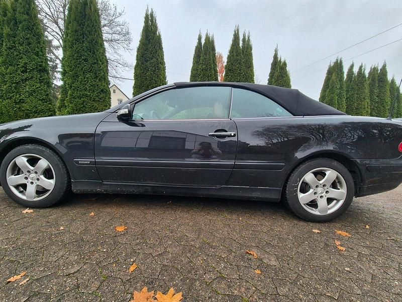 Schwarz Gebraucht 2001 Mercedes CLK230 Cabrio | 4.800 € (Fairer Preis) - Bild 1/4