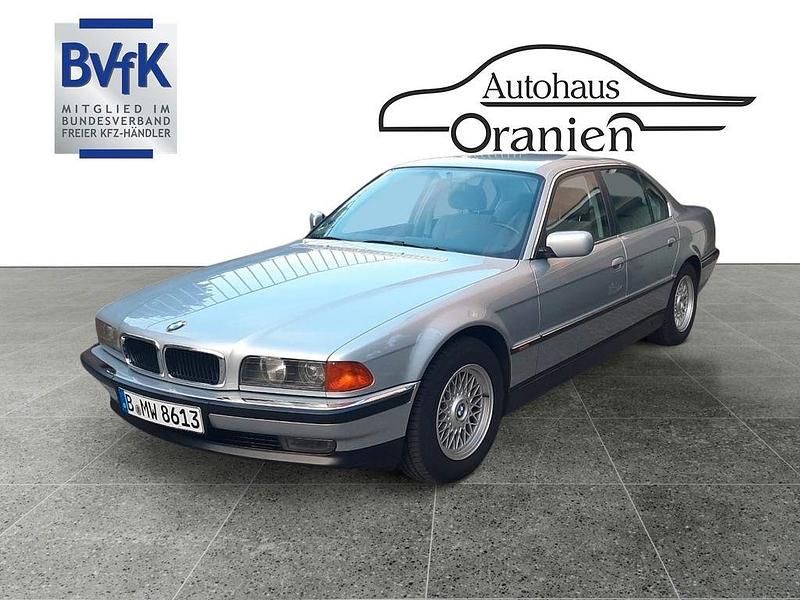 Silber Gebraucht 1995 BMW 728 Limousine | 11.490 € - Bild 1/4