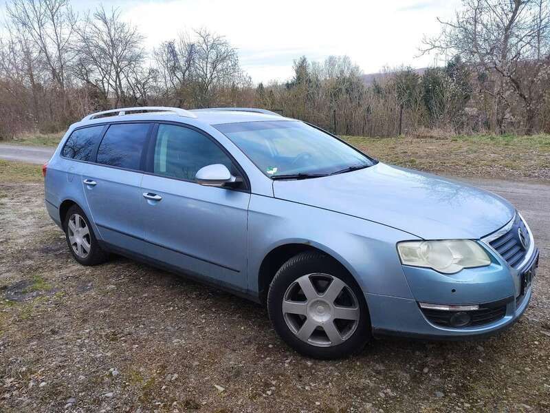 Grau Gebraucht 2006 VW Passat Trendline Kombi | 2.500 € (Fairer Preis) - Bild 1/4