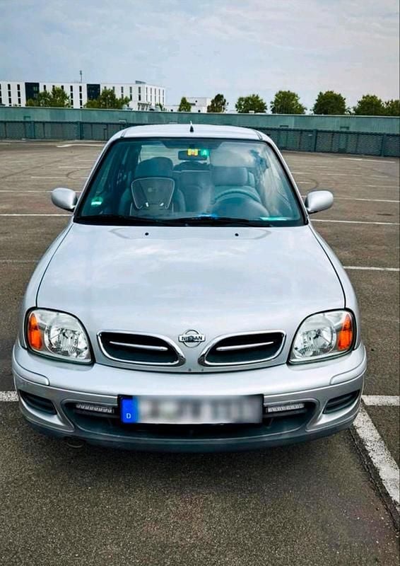 Silber Gebraucht 2002 Nissan Micra Kleinwagen | 650 € (Guter Preis) - Bild 1/4