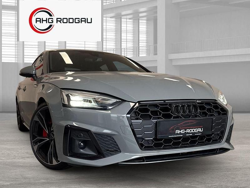 Grau Gebraucht 2022 Audi A5 Sportback Competition Kleinwagen | 38.599 € (Guter Preis) - Bild 1/4