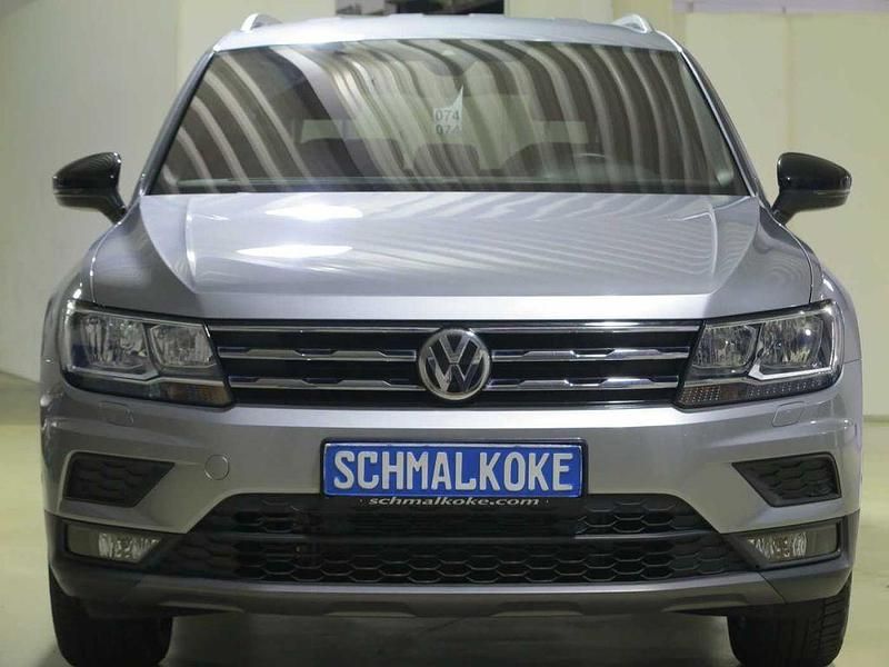 Pyrite silver (metallic) Gebraucht 2022 VW Tiguan Allspace United SUV | 25.950 € (Superpreis) - Bild 1/4