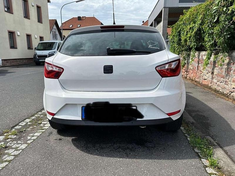 Gebraucht Seat Ibiza SC 95 PS (69 kW) 2015 Weiß Kleinwagen