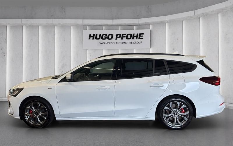Gebraucht Ford Focus ST-Line 125 PS (91 kW) 2026 Frozen white uni Kombi