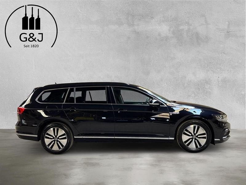 Gebraucht VW Passat GTE 218 PS (160 kW) 2023 Schwarz Kombi