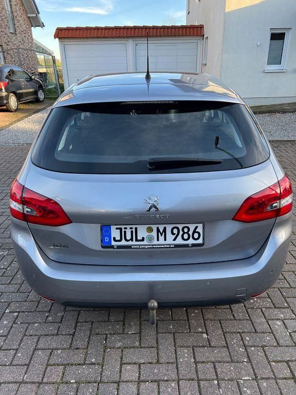 Gebraucht Peugeot 308 Active 131 PS (96 kW) 2021 Silber Kombi
