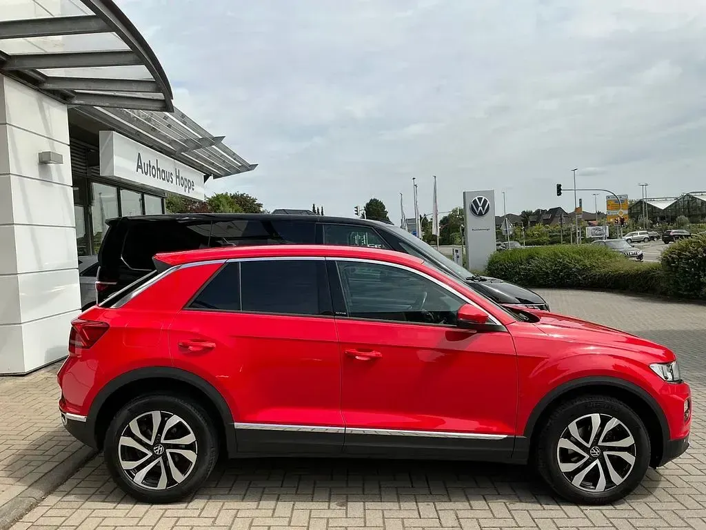 Gebraucht VW T-Roc Active 150 PS (110 kW) 2022 Rot SUV