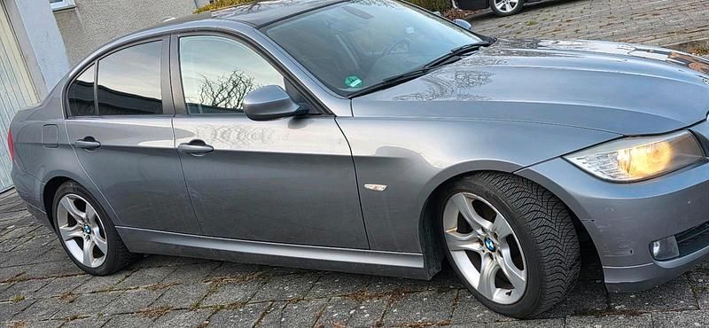 Gebraucht BMW 320 177 PS (130 kW) 2010 Limousine