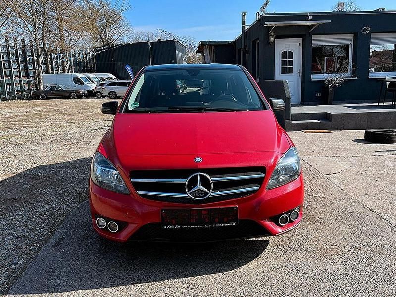 Gebraucht Mercedes B180 109 PS (80 kW) 2014 Van / Kleinbus