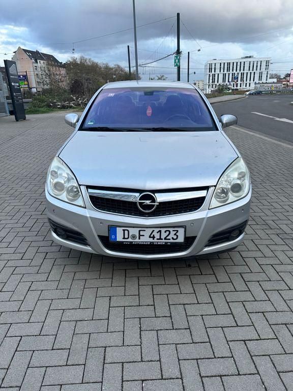 Gebraucht Opel Vectra 140 PS (102 kW) 2008 Silber Limousine