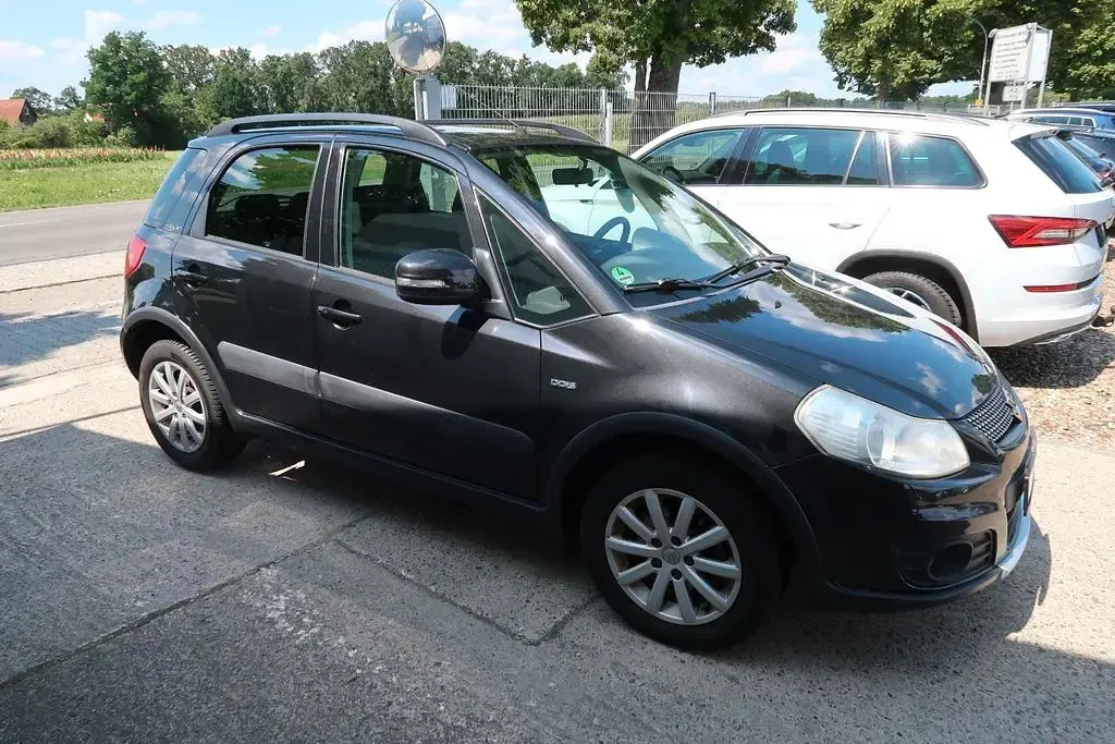 Gebraucht Suzuki SX4 Club 135 PS (99 kW) 2012 Schwarz SUV