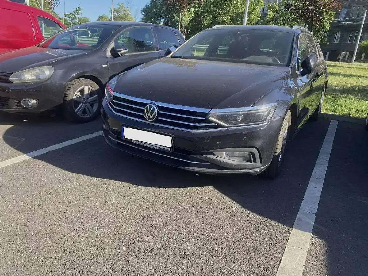Gebraucht VW Passat Business 150 PS (110 kW) 2021 Schwarz Kombi