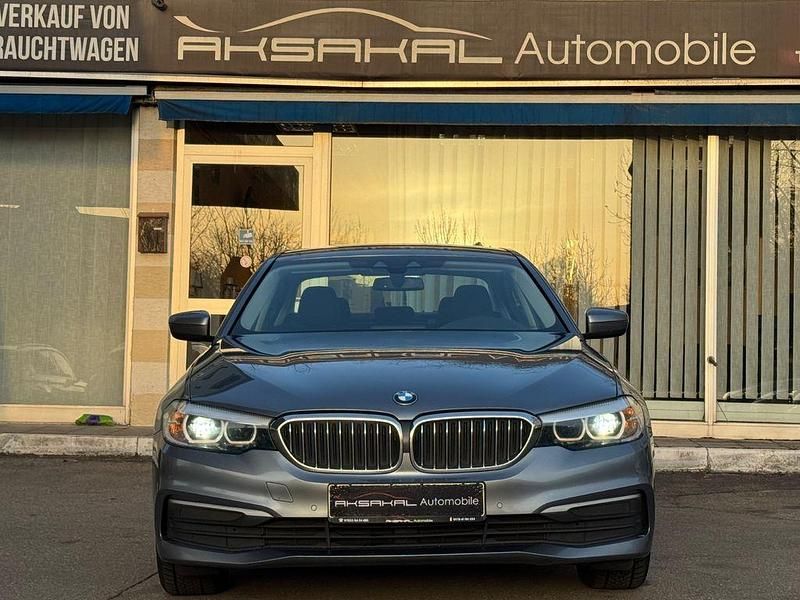 Gebraucht BMW 518 190 PS (139 kW) 2019 Grau Limousine