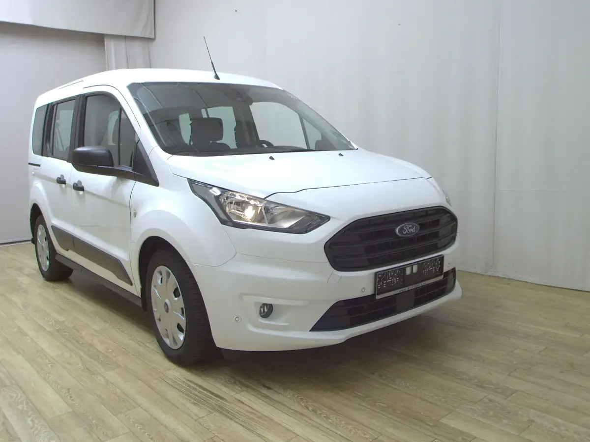Używany Ford Transit Connect Trend 101 KM (74 kW) 2020 Biały Minivan