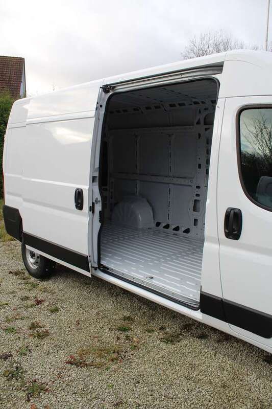 Gebraucht Citroën Jumper 140 PS (102 kW) 2024 Lackierung weiss icy Van / Kleinbus