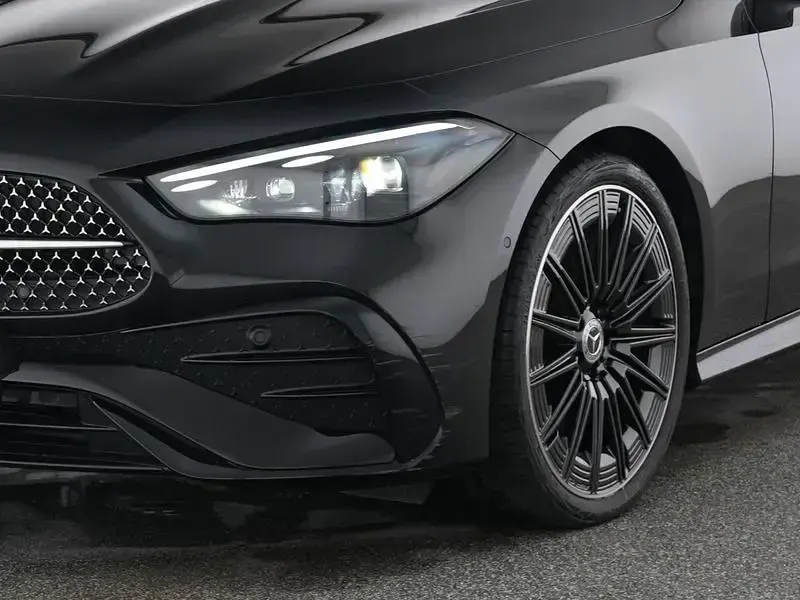 Gebraucht Mercedes CLE220 Premium 197 PS (144 kW) 2025 Schwarz Coupé