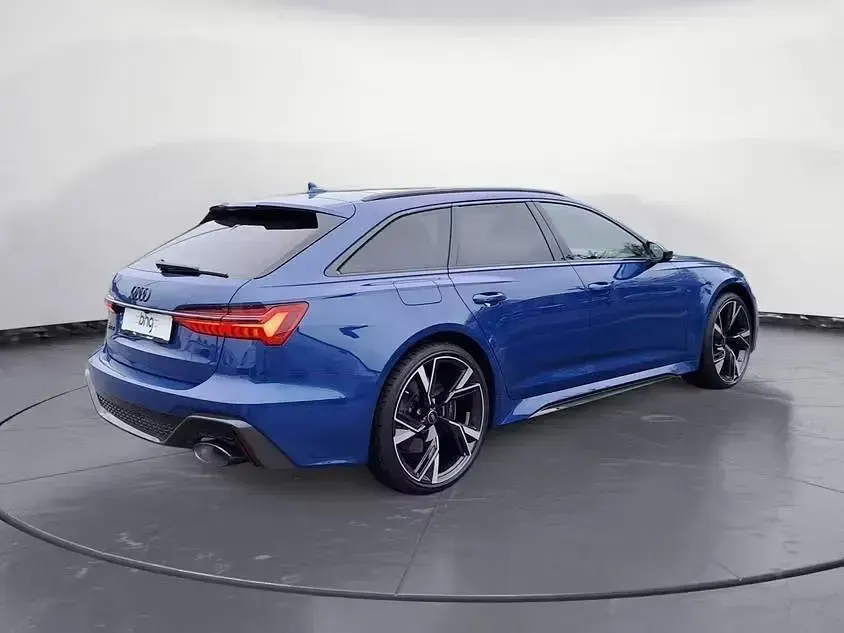 Second-hand Audi RS6 Performance 630 CP (463 kW) 2025 Albastru Break
