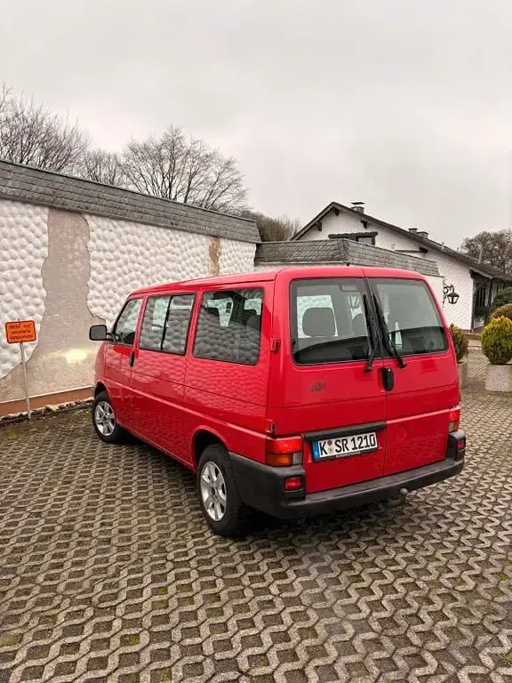Usata VW Multivan 102 CV (75 kW) 2000 Rosso Monovolume