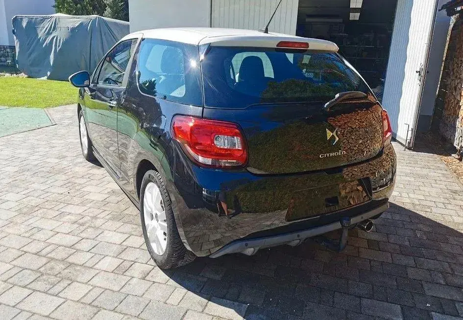 Gebraucht Citroën DS3 95 PS (69 kW) 2010 Schwarz Kleinwagen