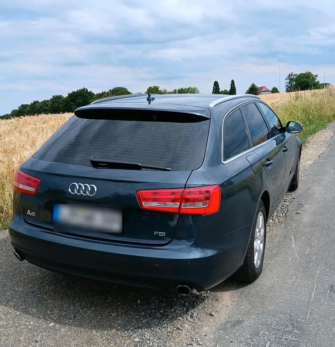 Gebraucht Audi A6 204 PS (150 kW) 2012 Blau Kombi