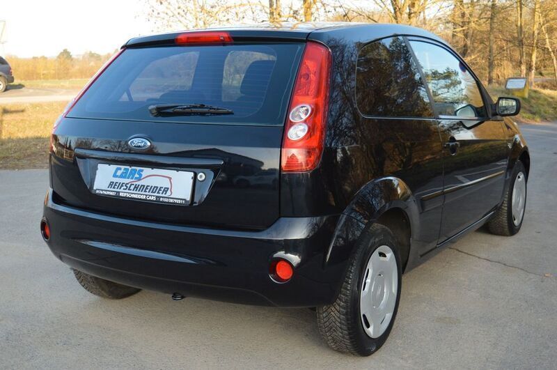 Gebraucht Ford Fiesta Fun X 69 PS (50 kW) 2007 Schwarz Kleinwagen