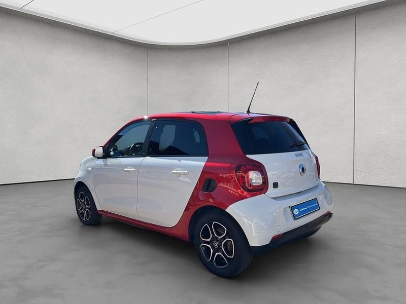 Gebraucht Smart ForFour Electric Drive 60 kW (82 PS) 2018 Weiß Limousine
