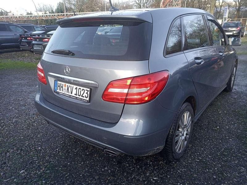 Gebraucht Mercedes B220 170 PS (125 kW) 2014 Grau Van / Kleinbus