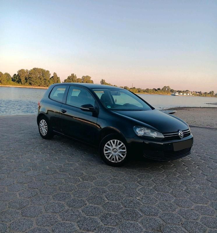 Schwarz Gebraucht 2009 VW Golf VI Limousine | 3.700 € (Guter Preis) - Bild 1/4