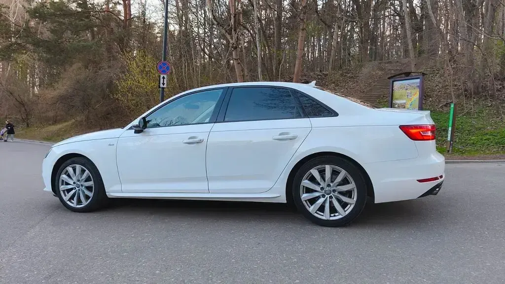 Gebraucht Audi A4 190 PS (139 kW) 2017 Weiß Limousine
