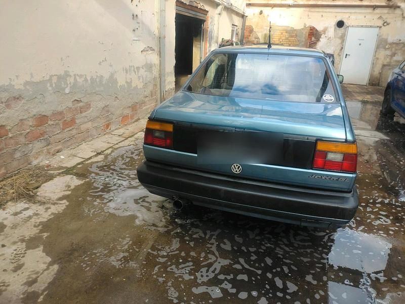 Second-hand VW Jetta 90 CP (66 kW) 1991 Albastru Berlinǎ