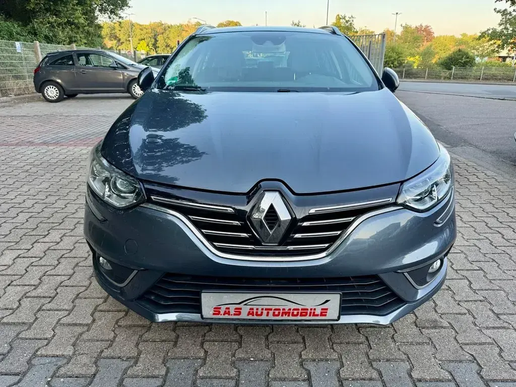 Gebraucht Renault Mégane Bose Edition 140 PS (102 kW) 2019 Blau Limousine