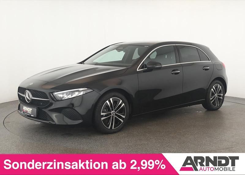 Kosmosschwarz Gebraucht 2024 Mercedes A250 Progressive Limousine | 34.384 € (Fairer Preis) - Bild 1/4