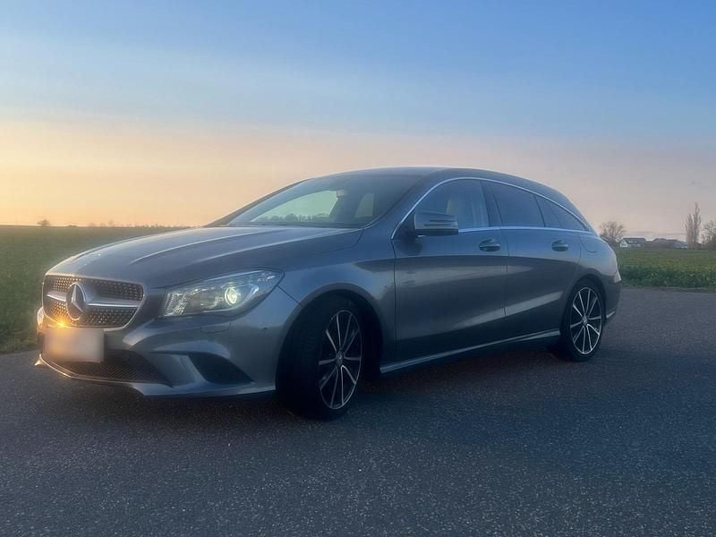 Gebraucht Mercedes CLA180 122 PS (89 kW) 2016 Silber Limousine