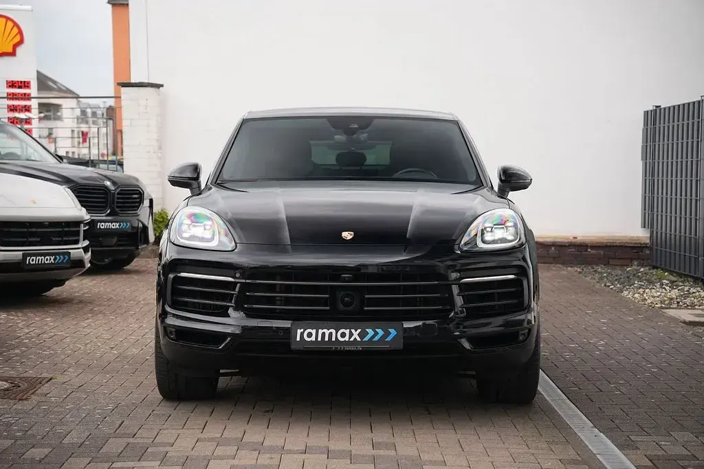 Gebraucht Porsche Cayenne E-Hybrid Platinum Edition 462 PS (339 kW) 2022 Schwarz SUV