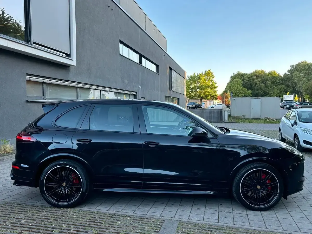 Gebraucht Porsche Cayenne 441 PS (324 kW) 2015 Schwarz SUV