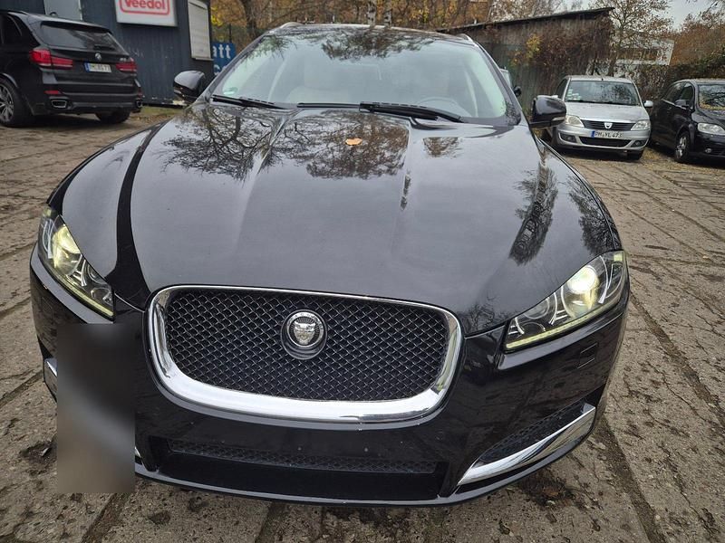 Schwarz Gebraucht 2013 Jaguar XF Kombi | 8.950 € (Guter Preis) - Bild 1/4