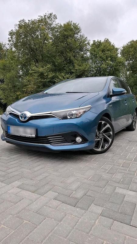 Blau Gebraucht 2015 Toyota Auris Hybrid Kleinwagen | 10.100 € (Superpreis) - Bild 1/4