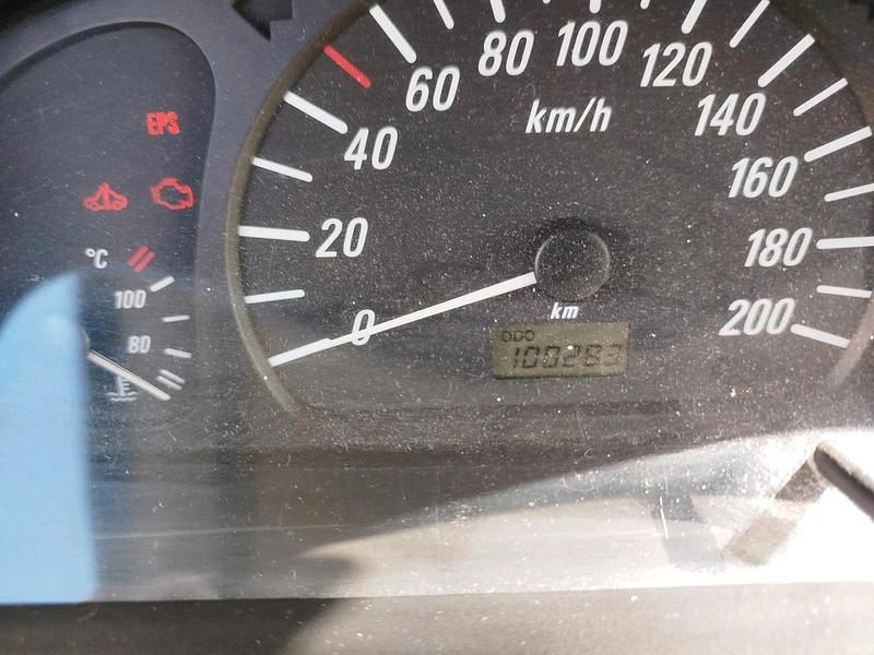 Gebraucht Opel Agila 75 PS (55 kW) 2000 Rot Van / Kleinbus