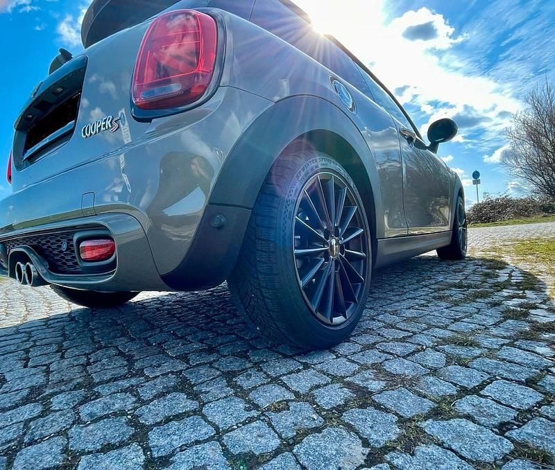 Gebraucht Mini Cooper S Chili 192 PS (141 kW) 2019 Grau Kleinwagen